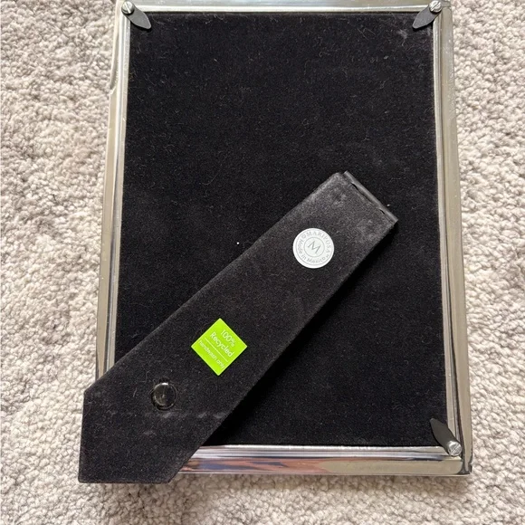 Mariposa Signiture 5 x 7 Frame - Picture 2 of 2